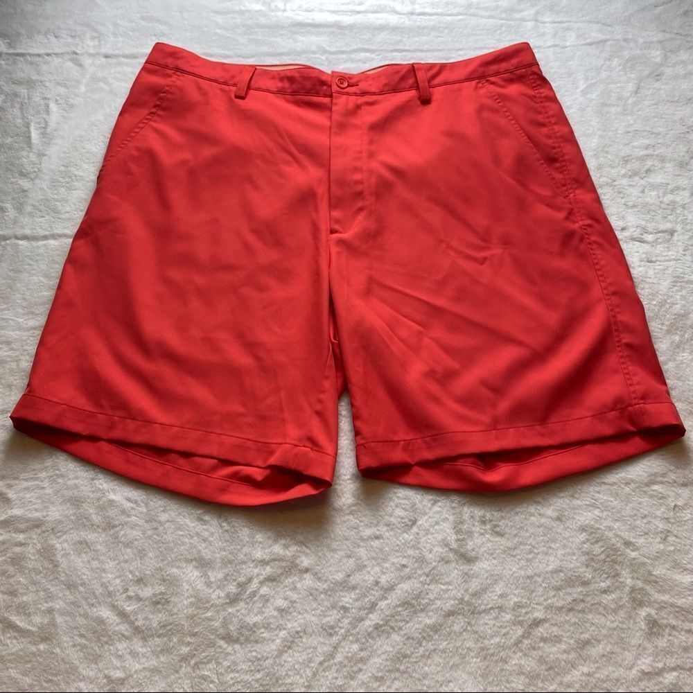 Fennec Highly Evolved Flat Front Red Golf Shorts Size 40